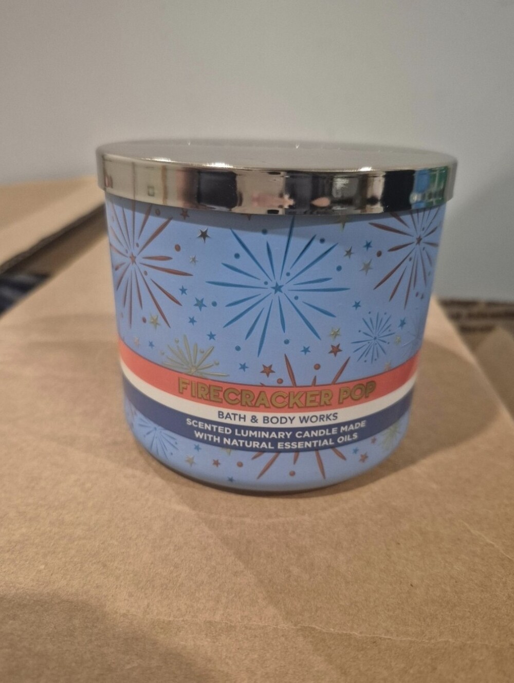 Bath and body works firecracker pop candle